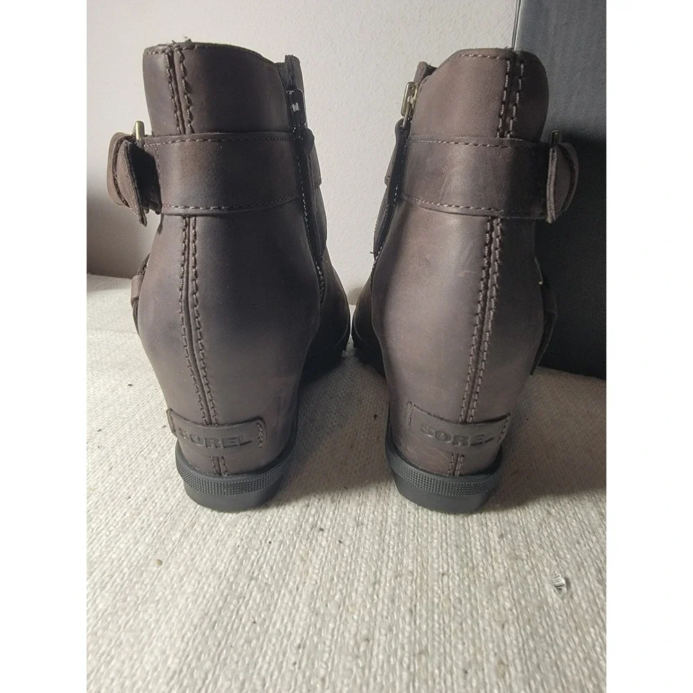 Sorel Joan of Arctic Wedge‎ II Buckle Boot 11 Blackened Brown Waterproof Leather